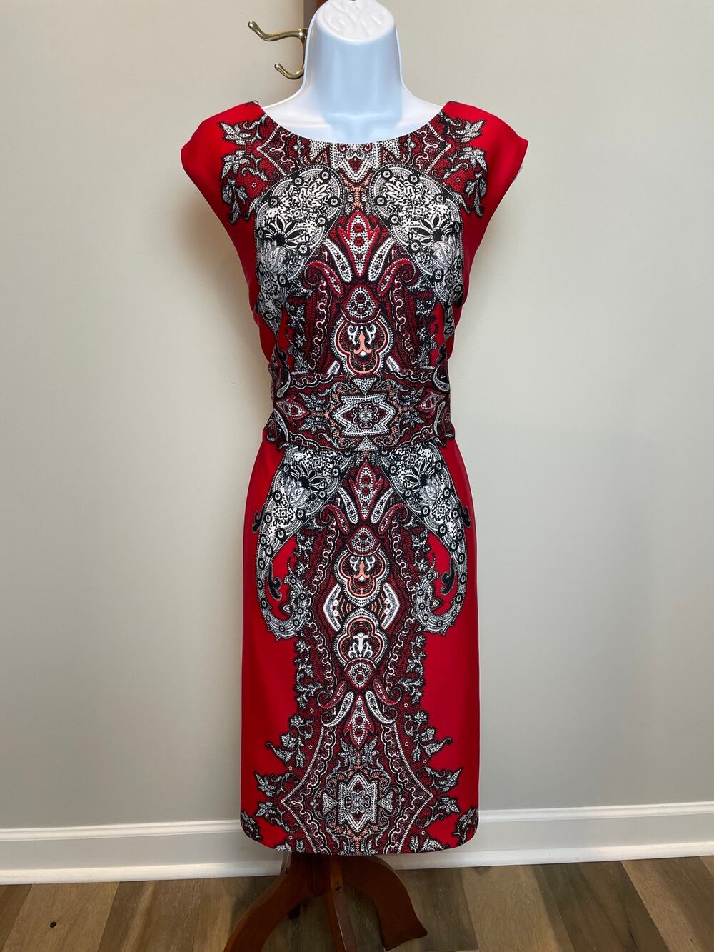 Dressbarn Red Paisley Sleeveless Sheath Dress Size 14 Classic Style